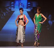 Nina Ajmal kurta kolekcija