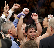 Adrienas Broneris prie&scaron; Manny Pacquiao