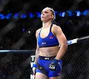 Ronda Rousey prie&scaron; Amandą Nunez