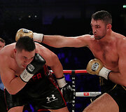 Josephas Parkeris prie&scaron; Hughie Fury