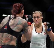 Chris Cyborg prie&scaron; Janą Kunickają