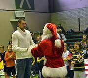 Jonas Valančiūnas Sostinės krep&scaron;inio mokyklos &scaron;ventėje