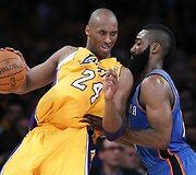 Kobe Bryantas ir Jamesas Hardenas