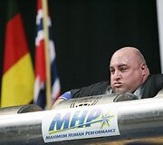 Ant apdovanojimų pakylos lipo tik lietuviai: Ž.Savickas, V.Blekaitis ir V.Lalas