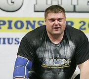 Ant apdovanojimų pakylos lipo tik lietuviai: Ž.Savickas, V.Blekaitis ir V.Lalas