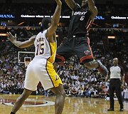 D.Wade'as ir L.Jamesas vedė &bdquo;Heat&ldquo; į pergalę prie&scaron; &bdquo;Lakers&ldquo; su Kobe Bryantu