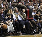 D.Wade'as ir L.Jamesas vedė &bdquo;Heat&ldquo; į pergalę prie&scaron; &bdquo;Lakers&ldquo; su Kobe Bryantu