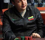 Prie pokerio stalo