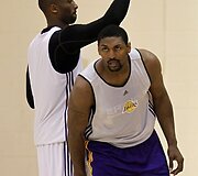 Kobe Bryantas ir Ronas Artestas, žinomas vardu Metta World Peace