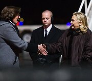 Pirmadienio vakarą į Vilnių atvyko JAV valstybės sekretorė Hillary Clinton