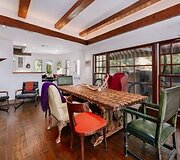 Cher parduodamas namas Beverli Hilse