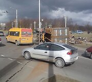 Kaune apvirto vilkikas.