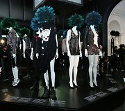 Paroda &bdquo;Punk: Chaos to Couture&ldquo;
