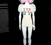 Paroda &bdquo;Punk: Chaos to Couture&ldquo;