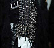 Paroda &bdquo;Punk: Chaos to Couture&ldquo;