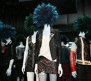 Paroda &bdquo;Punk: Chaos to Couture&ldquo;