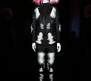 Paroda &bdquo;Punk: Chaos to Couture&ldquo;