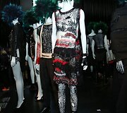 Paroda &bdquo;Punk: Chaos to Couture&ldquo;