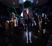 Paroda &bdquo;Punk: Chaos to Couture&ldquo;