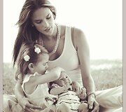 Alessandra Ambrosio su dukra Anja ir sūnumi Noah