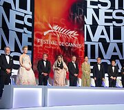 Žiuri nariai: Stevenas Spielbergas, Nicole Kidman, Daniel Auteuil, Vidya Balan, Angas Lee, Naomi Kawase, Christophas Waltzas, Cristianas Mungiu ir Lynne Ramsay