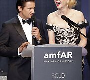 Aktoriai Jeremy Renneris ir Nicole Kidman