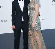 Aktorius Jeremy Irvine'as ir dainininkė Ellie Goulding