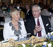 Estijos prezidento Toomaso Hendriko Ilveso žmona Evelin su Stenu Nordinu