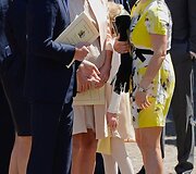Kembridžo hercogienė Catherine su princu Williamu ir jo pussesere Zara Phillips