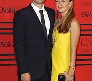 Aktorius Tobey Maguire'as su žmona Jennifer