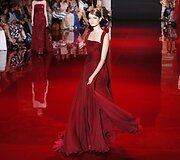 Elie Saabo auk&scaron;tosios mados modelis