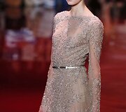 Elie Saabo auk&scaron;tosios mados modelis