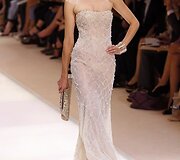 &bdquo;Armani Prive&ldquo; auk&scaron;tosios mados modelis