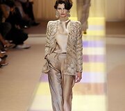 &bdquo;Armani Prive&ldquo; auk&scaron;tosios mados modelis