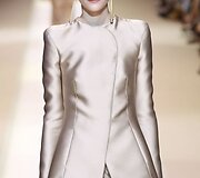 &bdquo;Armani Prive&ldquo; auk&scaron;tosios mados modelis