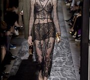 &bdquo;Valentino&ldquo; auk&scaron;tosios mados modelis