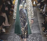 &bdquo;Valentino&ldquo; auk&scaron;tosios mados modelis