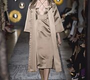 &bdquo;Valentino&ldquo; auk&scaron;tosios mados modelis