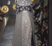 &bdquo;Valentino&ldquo; auk&scaron;tosios mados modelis