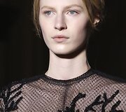 &bdquo;Valentino&ldquo; auk&scaron;tosios mados modelis