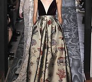 &bdquo;Valentino&ldquo; auk&scaron;tosios mados modelis