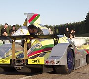 Jurga Anusauskienė pirmą kartą sėdo į sportinį bolidą