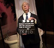 Prie&scaron; 114 metų gimė Alfredas Hitchcockas (nuotraukoje &ndash; režisieriaus skulptūra &bdquo;Madame Tussaud's&ldquo; muziejuje)