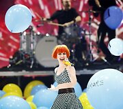 Hayley Williams i&scaron; grupės &bdquo;Paramore&ldquo;