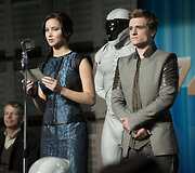 Jennifer Lawrence ir Joshas Hutchersonas filmo &bdquo;Bado žaidynės. Ugnies medžioklė&ldquo;