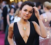 Samantha Barks &scaron;venčia 23-iąjį gimtadienį