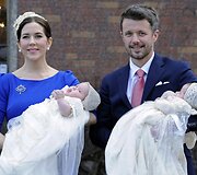 Danijos princas Frederikas su žmona princese Mary ir dvyniais Vincentu ir Josephine