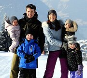 Danijos princas Frederikas su žmona princese Mary ir vaikais