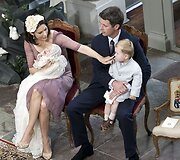 Danijos princas Frederikas su žmona princese Mary ir vaikais Isabella ir Christianu