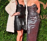 Manekenė Kate Moss ir dainininkė Rita Ora